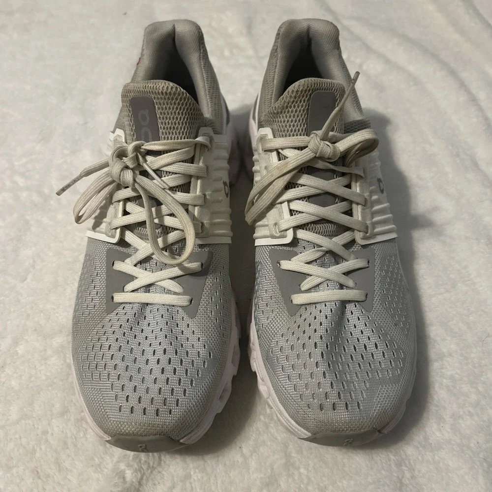 On Cloudswift Women's 10 Gray White Running Shoes CloudTec Athletic Sneakers